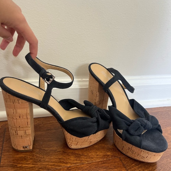 Michael Kors Women's high heel platform shoes - Picture 2 of 9